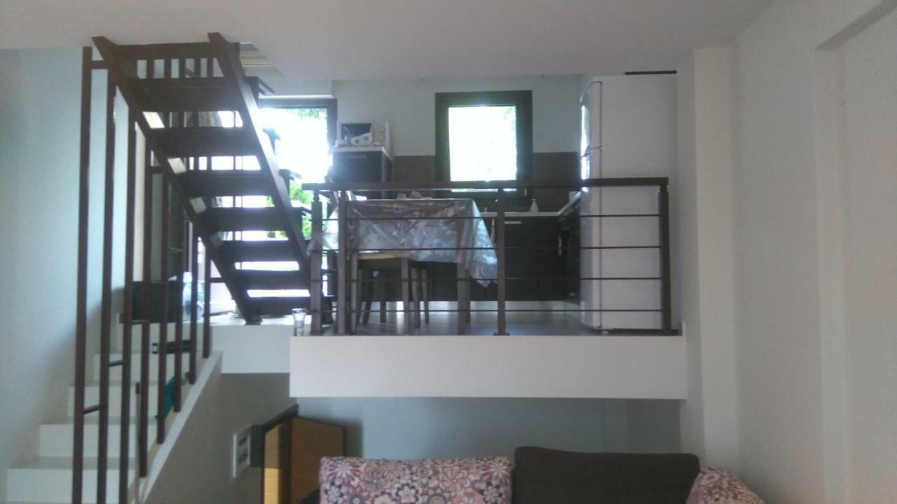 Maisonette Close To The Beach Нікіті Екстер'єр фото